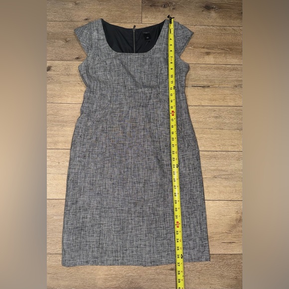 Ann Taylor Knee Length Business Dress Black size 6 - Picture 3 of 5